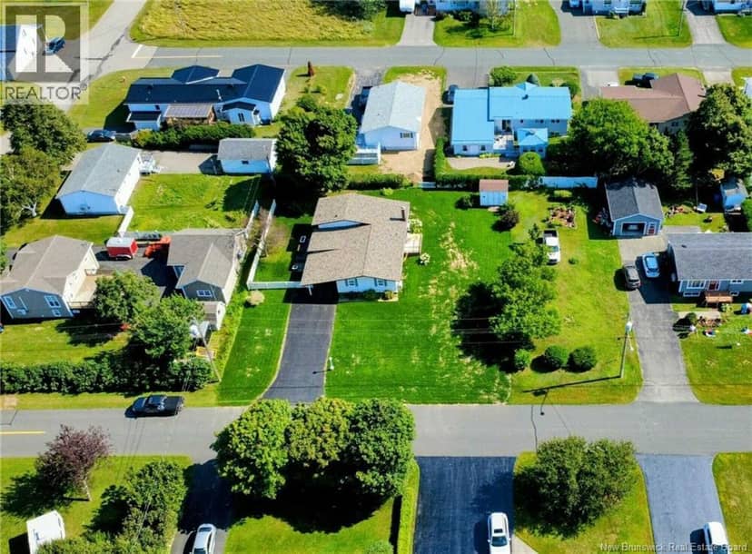 264 Rue Allard Street, Caraquet, photo 2