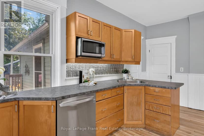121 Romaine Street — photo 17 of 40