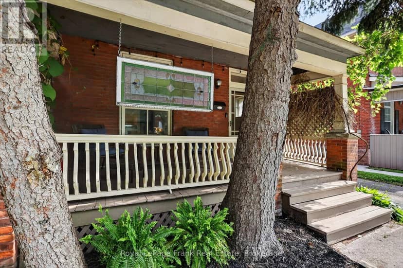 121 Romaine Street — photo 3 of 40