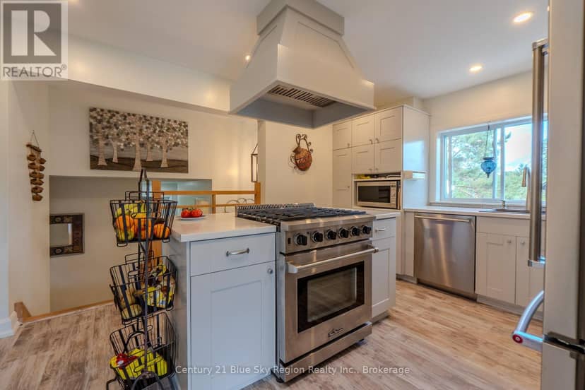 2574 Highway 17 E — photo 22 of 40