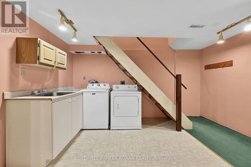 43 Alexander Street — photo 20 of 40