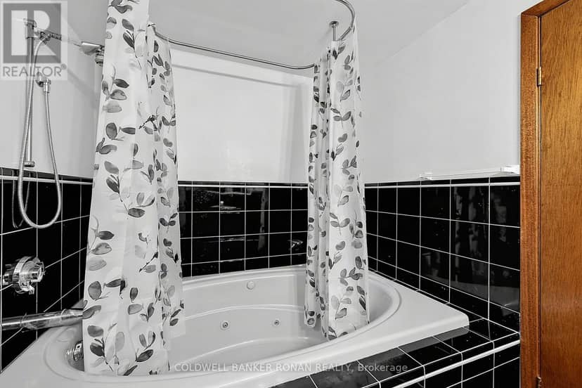 43 Alexander Street — photo 27 of 40