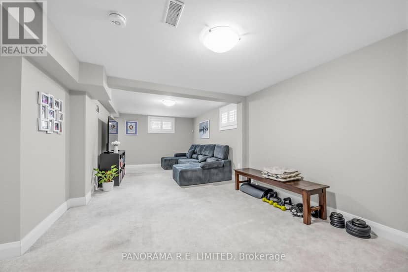 14 Agar Crescent — photo 19 of 27