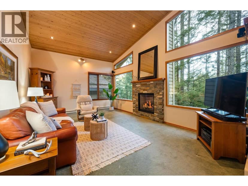 3205 ARBUTUS DRIVE, Whistler, photo 2