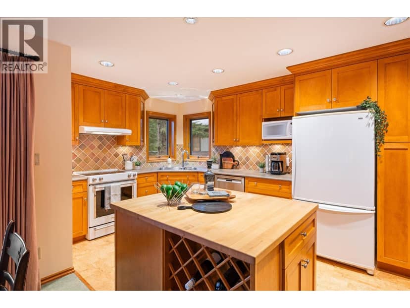 3205 ARBUTUS DRIVE, Whistler, photo 8