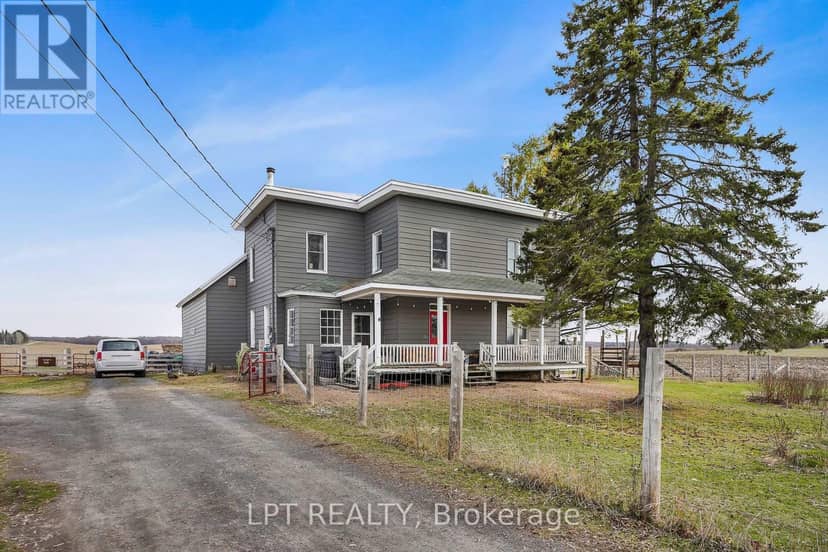 21630 Laggan-Glenelg Road, North Glengarry, photo 2