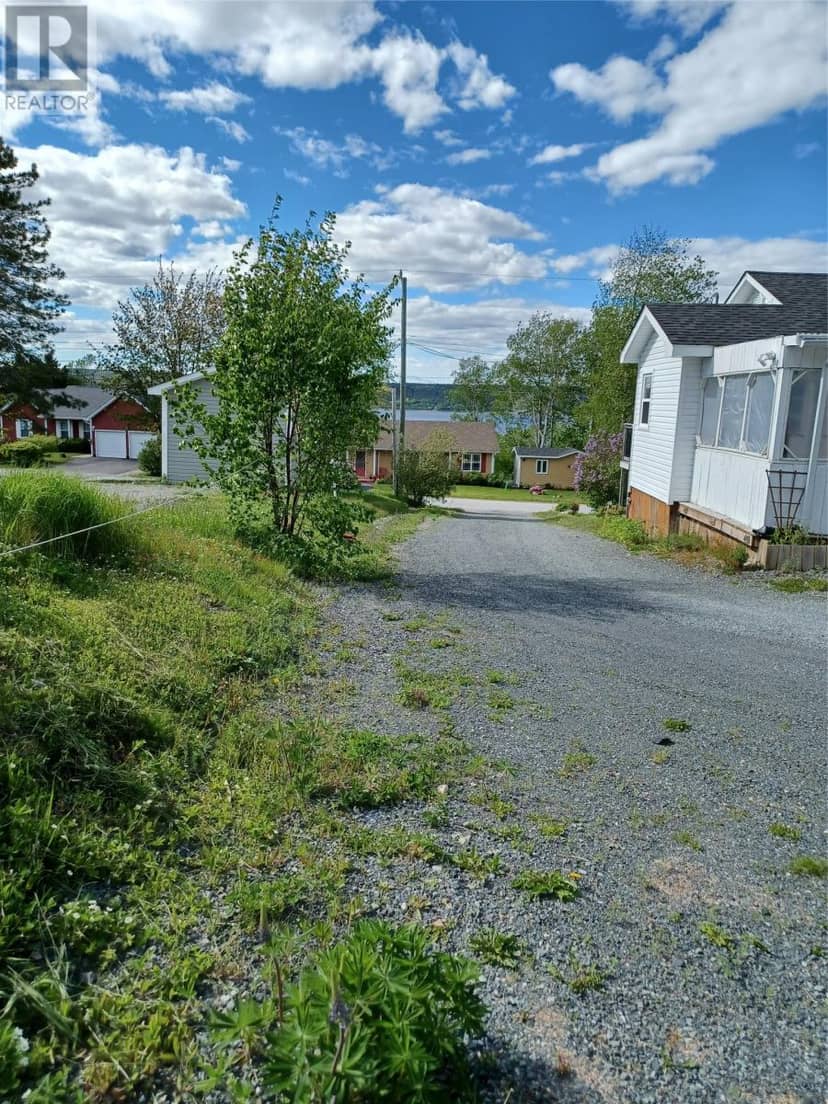 124 Riverside Road E — photo 35 of 36