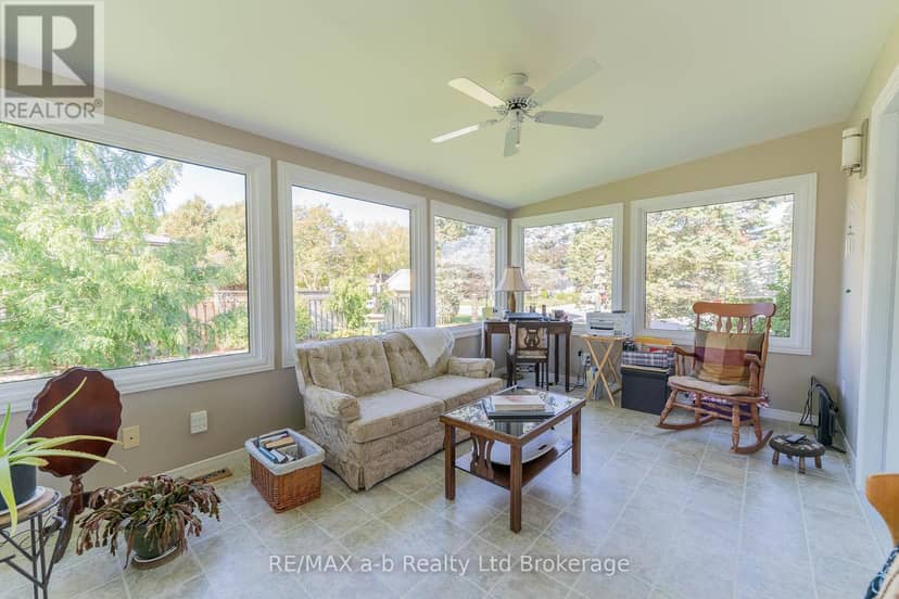 23 Armstrong Drive — photo 16 of 38
