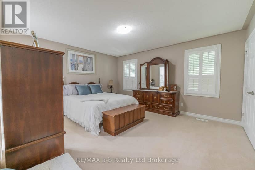 23 Armstrong Drive — photo 20 of 38