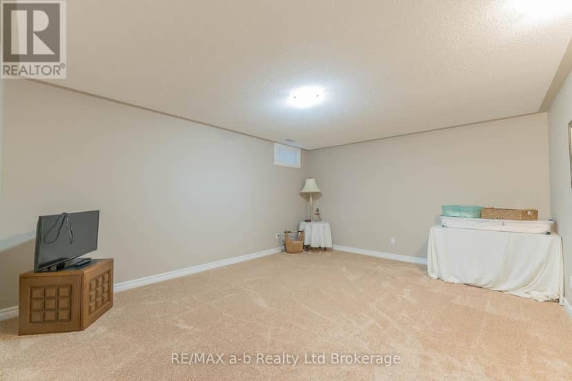 23 Armstrong Drive — photo 26 of 38