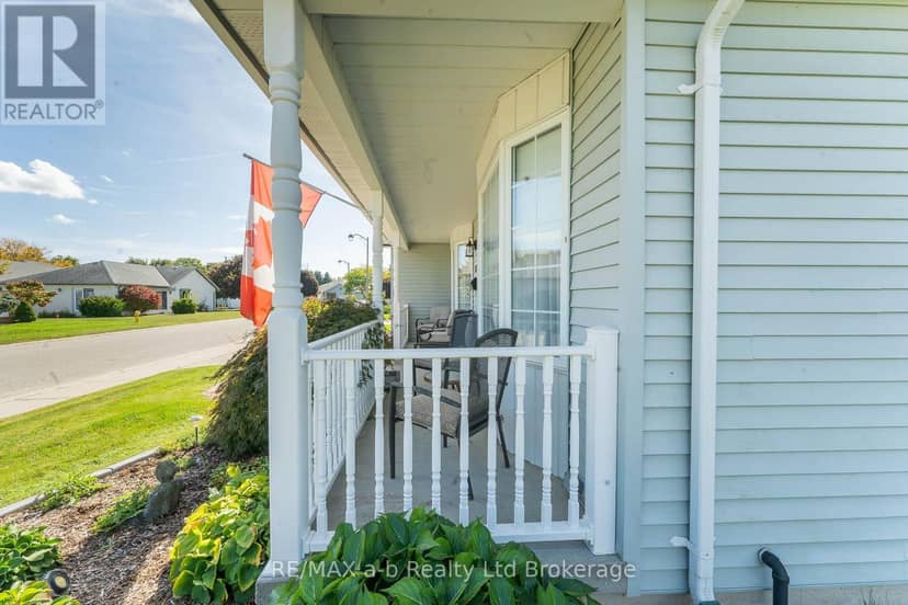 23 Armstrong Drive — photo 4 of 38