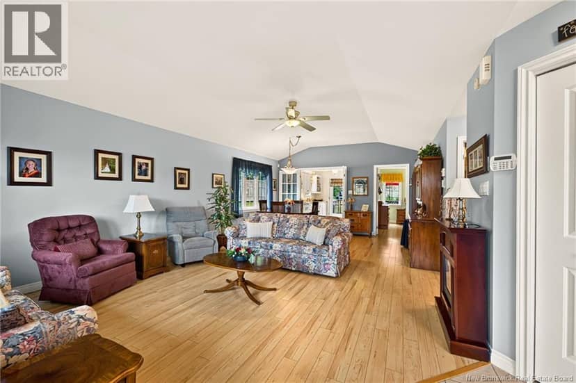31 Adelie Lane — photo 10 of 40