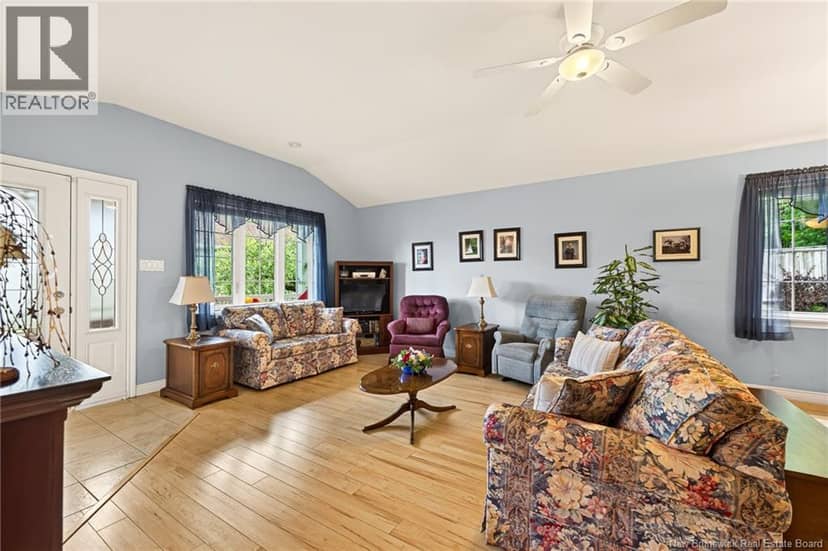 31 Adelie Lane — photo 8 of 40