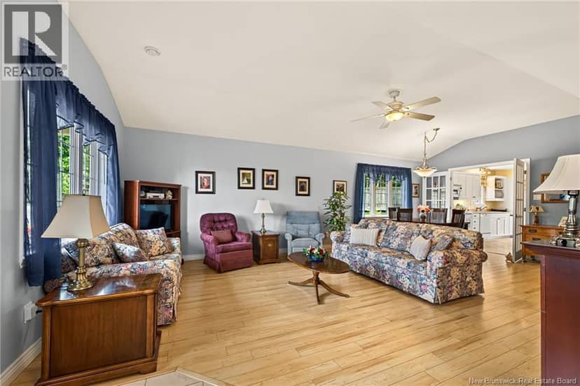 31 Adelie Lane — photo 9 of 40