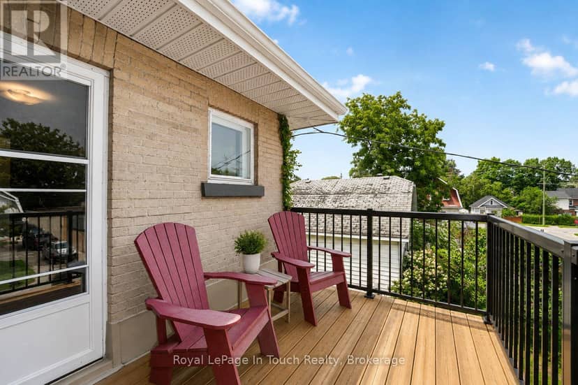 400 Russell Street — photo 23 of 40