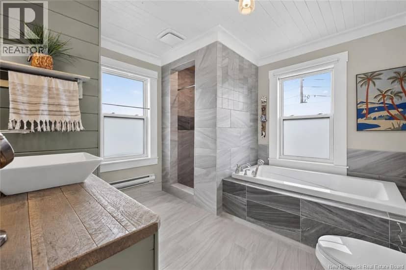 3483 Dr Victor LeBlanc — photo 33 of 40
