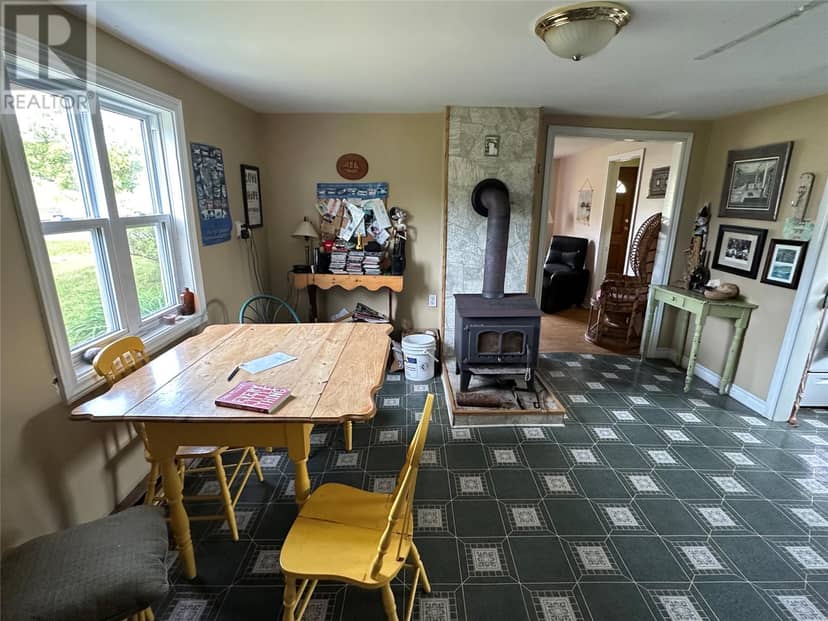 32 Marsh Road — photo 8 of 30