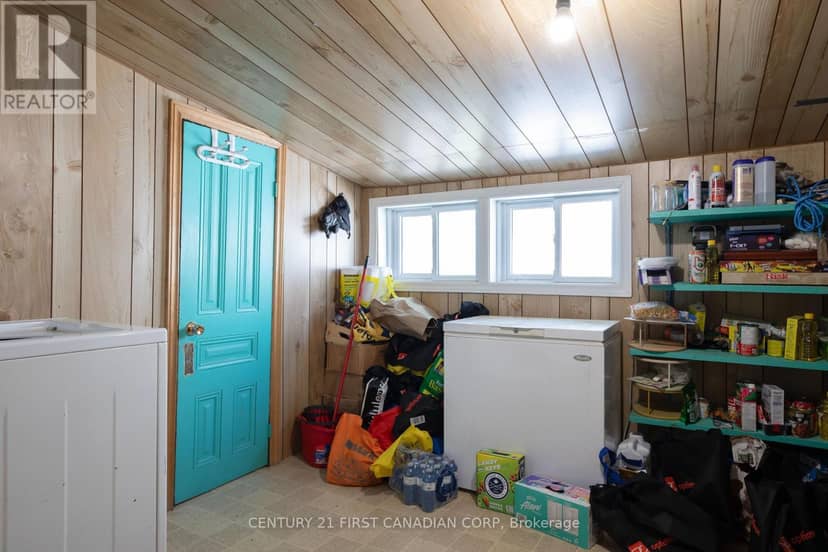 157 Adelaide Street — photo 17 of 25