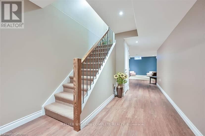 35 Willowbanks Terrace — photo 20 of 28