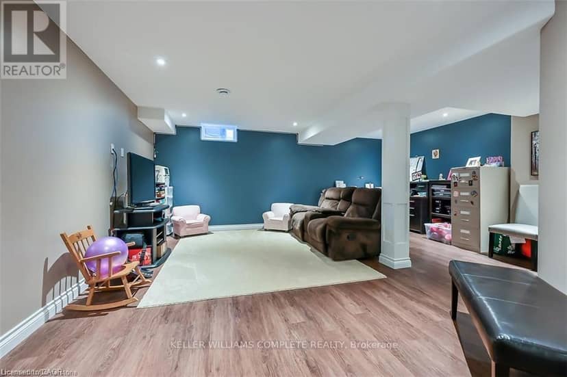 35 Willowbanks Terrace — photo 21 of 28