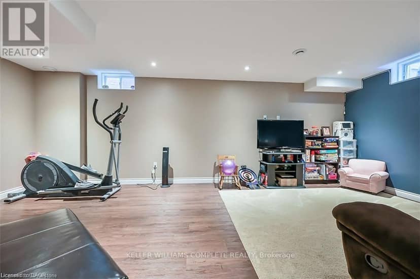 35 Willowbanks Terrace — photo 23 of 28