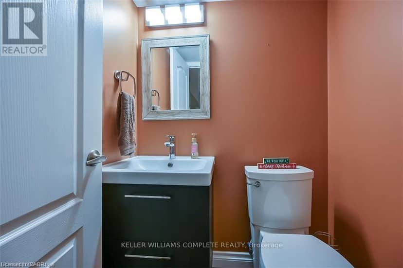 35 Willowbanks Terrace — photo 25 of 28