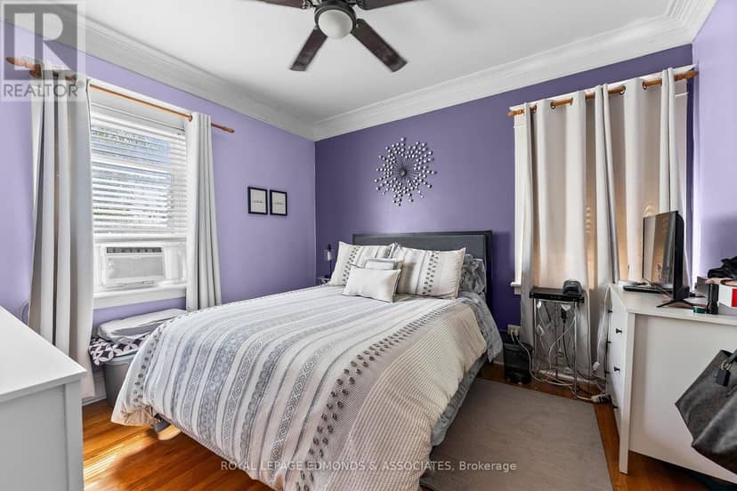403 Mackay Street — photo 14 of 24
