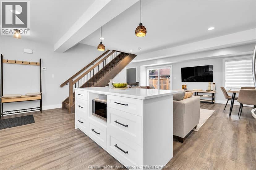 71 Churchill Park ROAD — photo 5 of 39