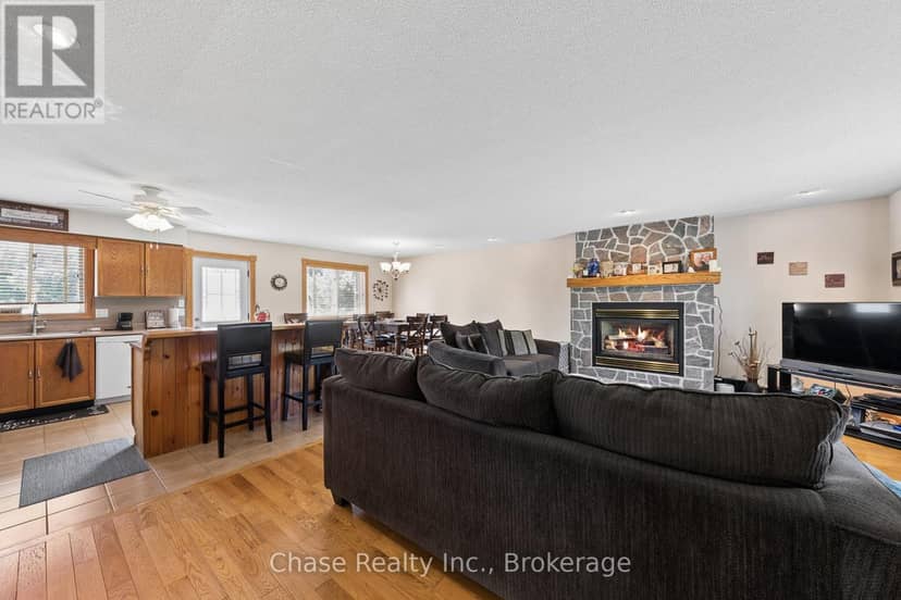 54 Edward Street — photo 4 of 40