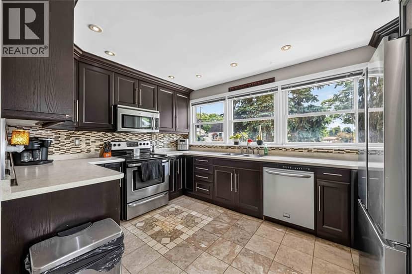 1108 ERROL ROAD East — photo 11 of 40