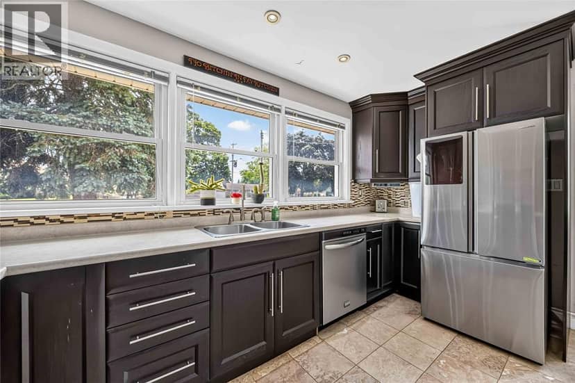 1108 ERROL ROAD East — photo 13 of 40