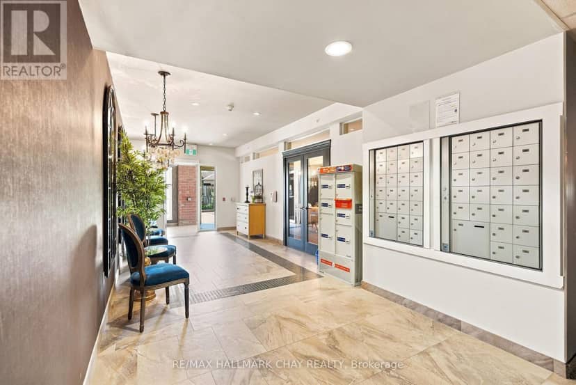 207 - 5 Greenwich Street — photo 6 of 39