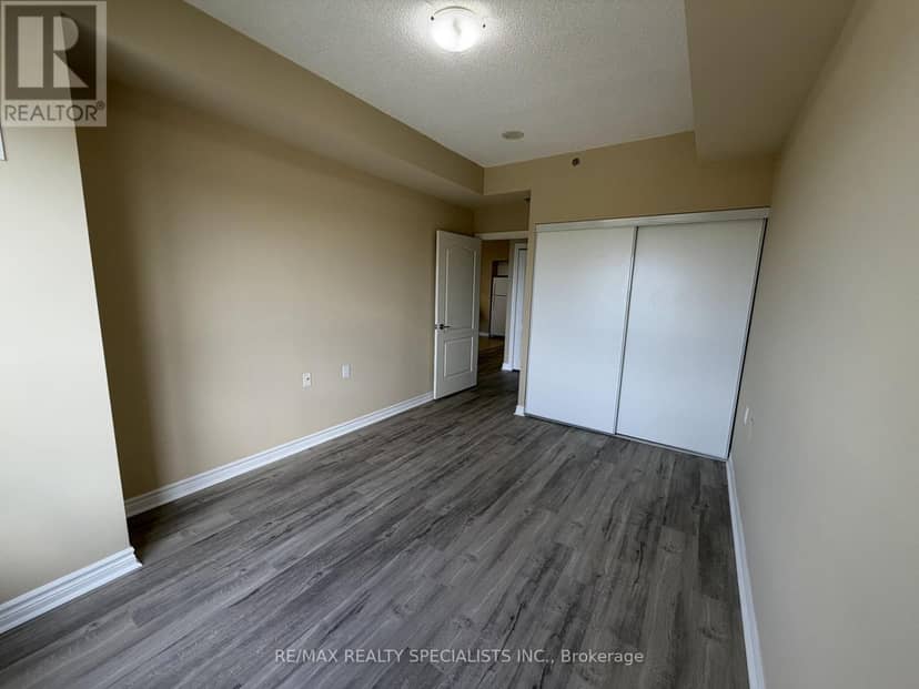 1007 - 810 Scollard Court — photo 19 of 36