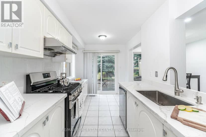 45 - 1591 South Parade Court — photo 14 of 36