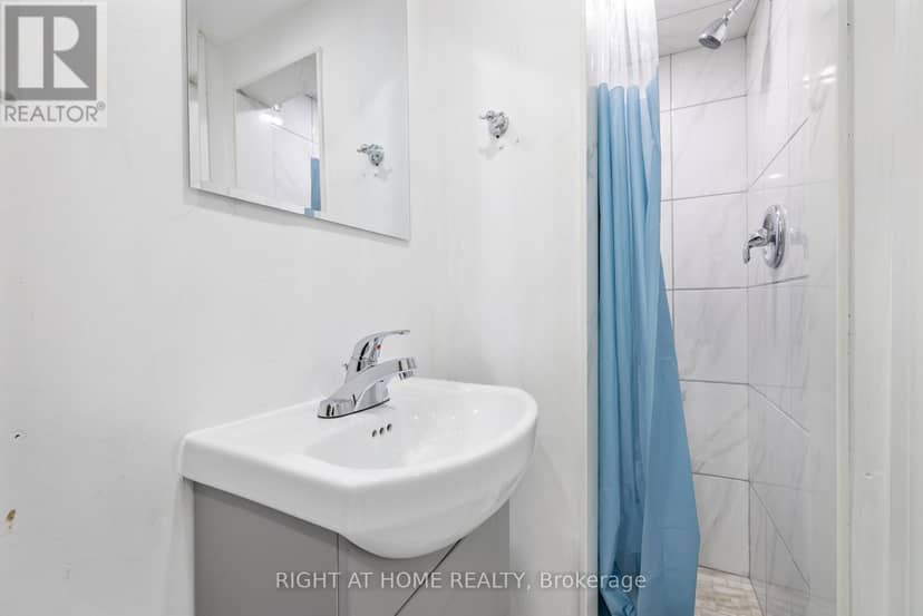 1147 Saturnia Crescent — photo 17 of 24