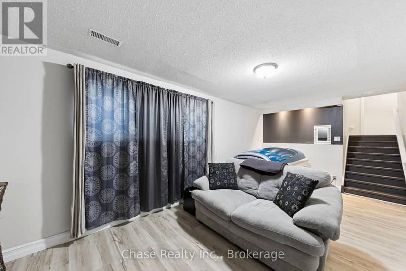 54 Edward Street — photo 22 of 40