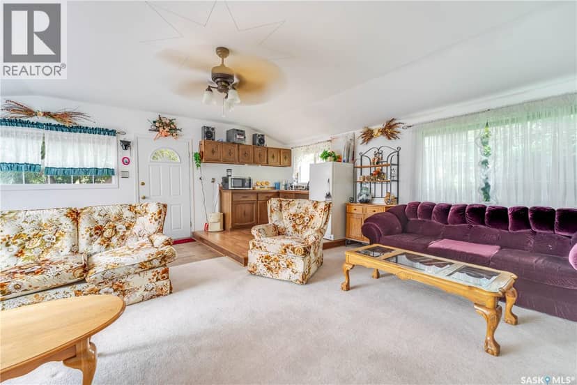 547 Douglas DRIVE — photo 11 of 26