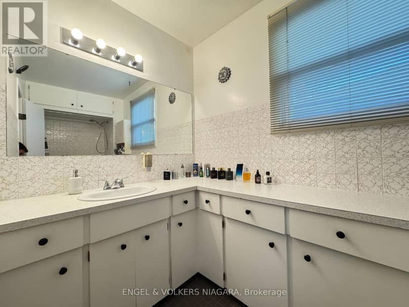 61 Hamilton Street — photo 19 of 40