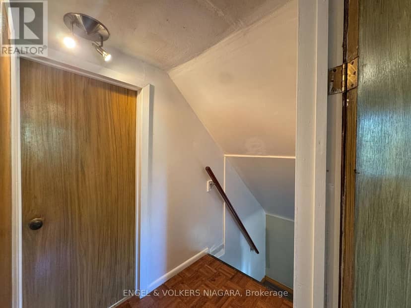 61 Hamilton Street — photo 5 of 40