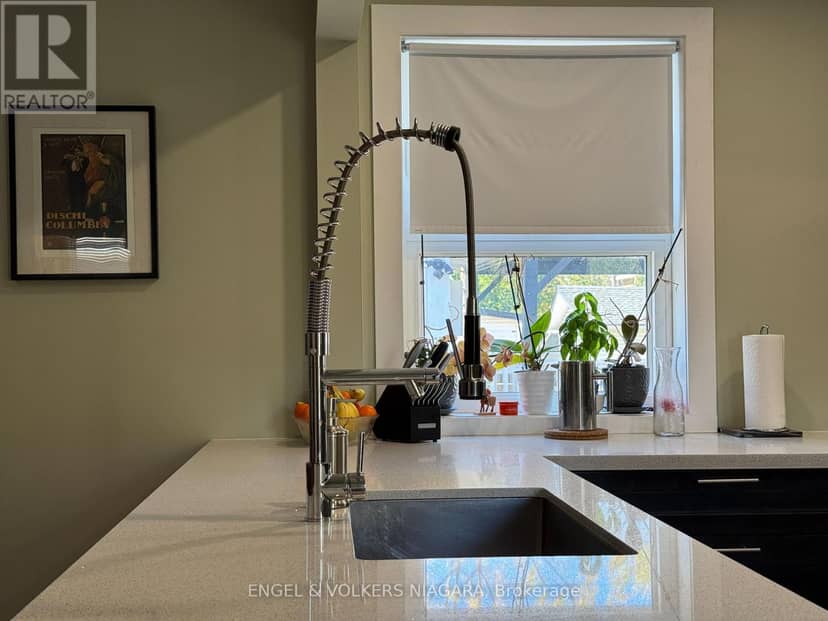 61 Hamilton Street — photo 9 of 40