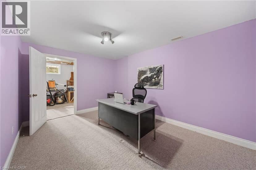 18 FEATHERSTONE Avenue — photo 34 of 40