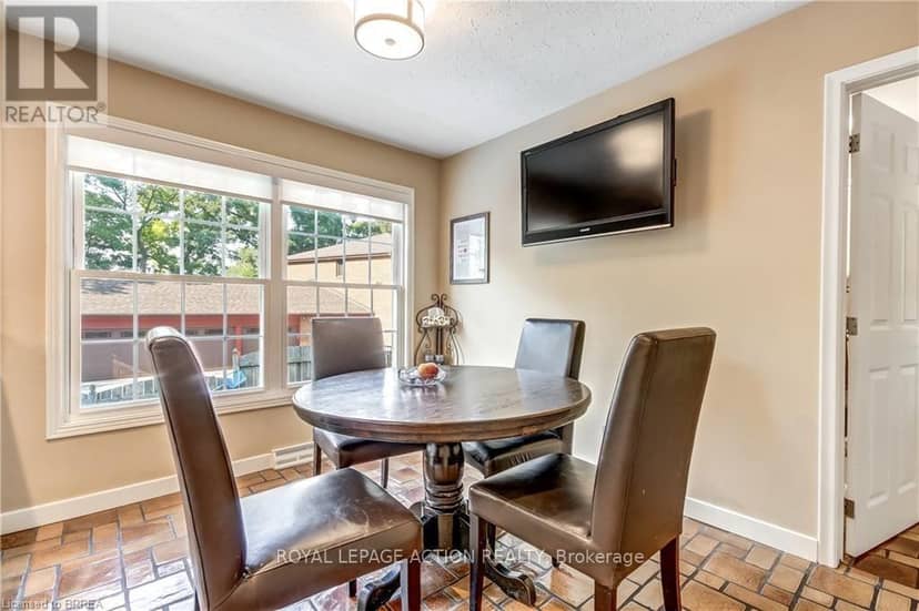 19 Oakley Road — photo 17 of 40