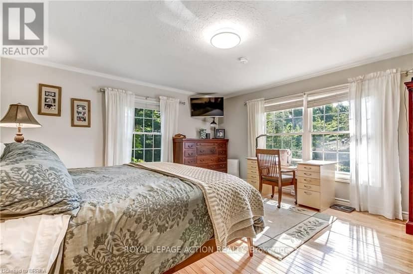 19 Oakley Road — photo 21 of 40