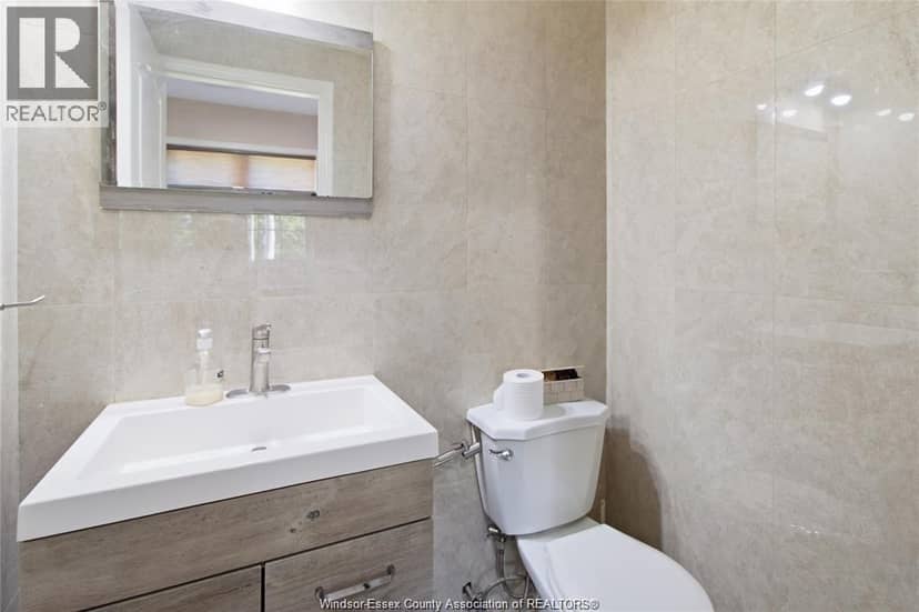 936 North Talbot Road — photo 11 of 33