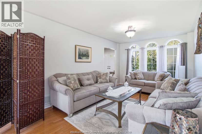 936 North Talbot Road — photo 4 of 33