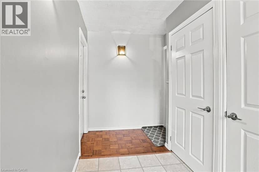 24 HILL Street — photo 5 of 40