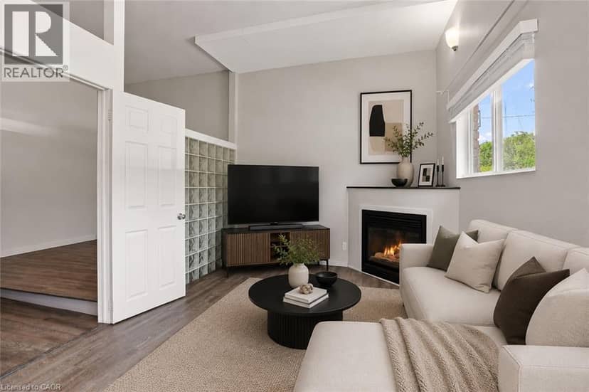 24 HILL Street — photo 16 of 40