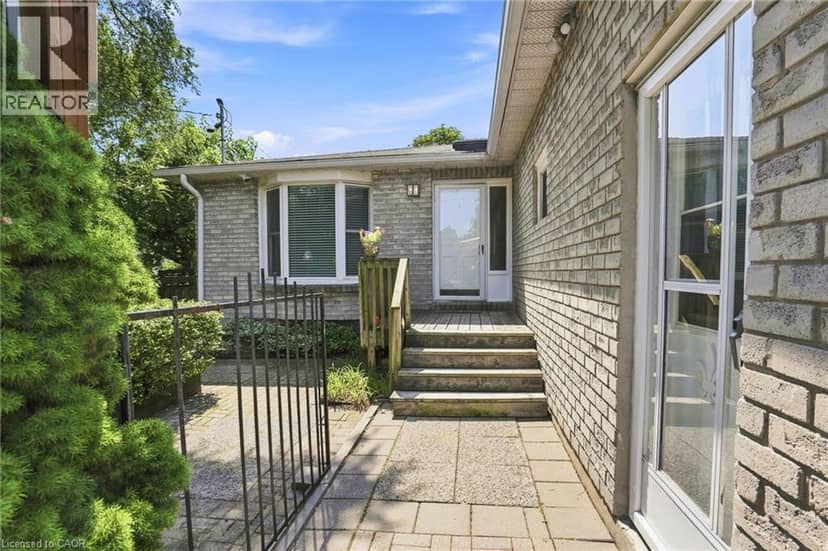 24 HILL Street — photo 4 of 40