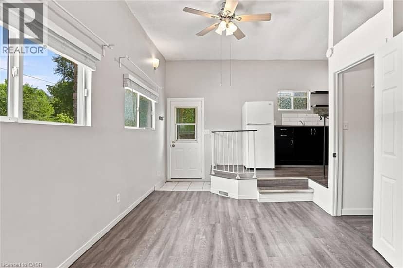 24 HILL Street — photo 18 of 40