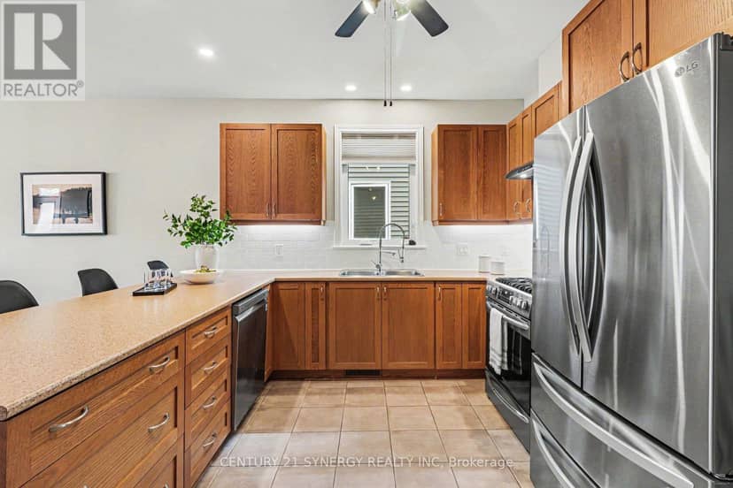 129 Boxcar Crescent — photo 11 of 33